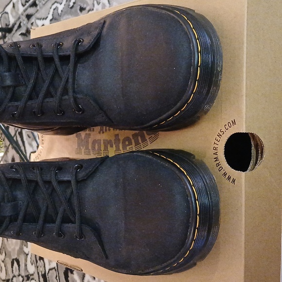 Dr Martens Combs Leather Black Size 7m/8w - Picture 3 of 13